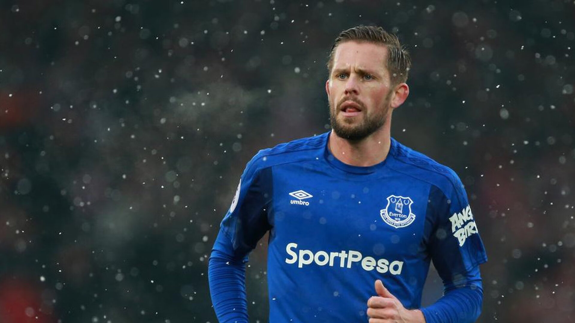 开云权威入口-中国足球明星代言品牌合作不断扩展，国足代言的品牌